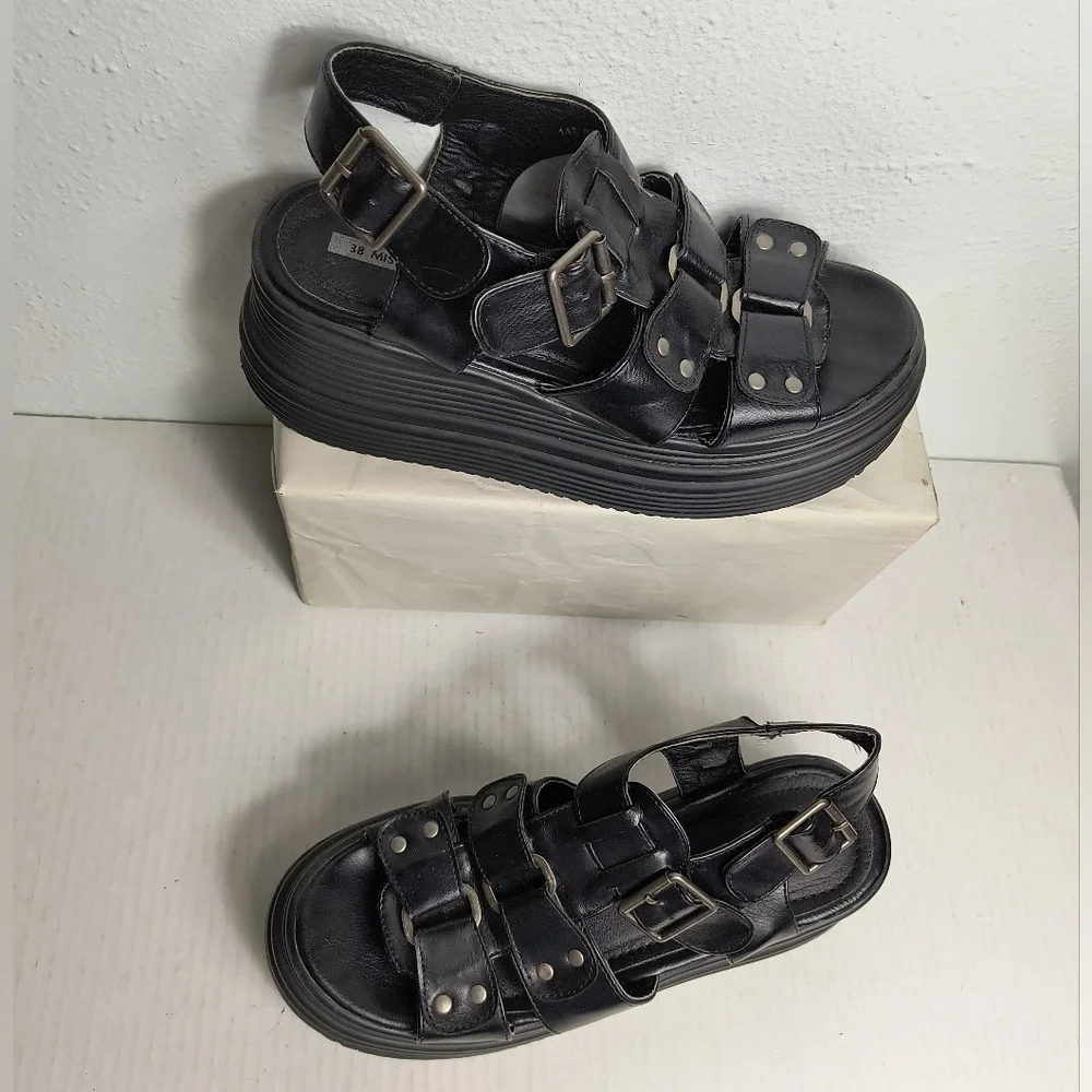 Miss Carol 38/7.5  Fisherman Buckle Platform Sandals Shoes